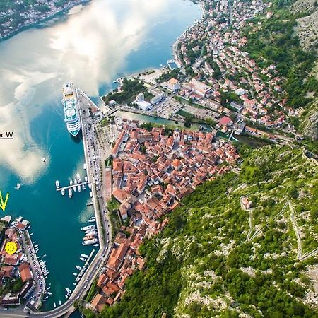 Appartamento Kotor Center W Esterno foto