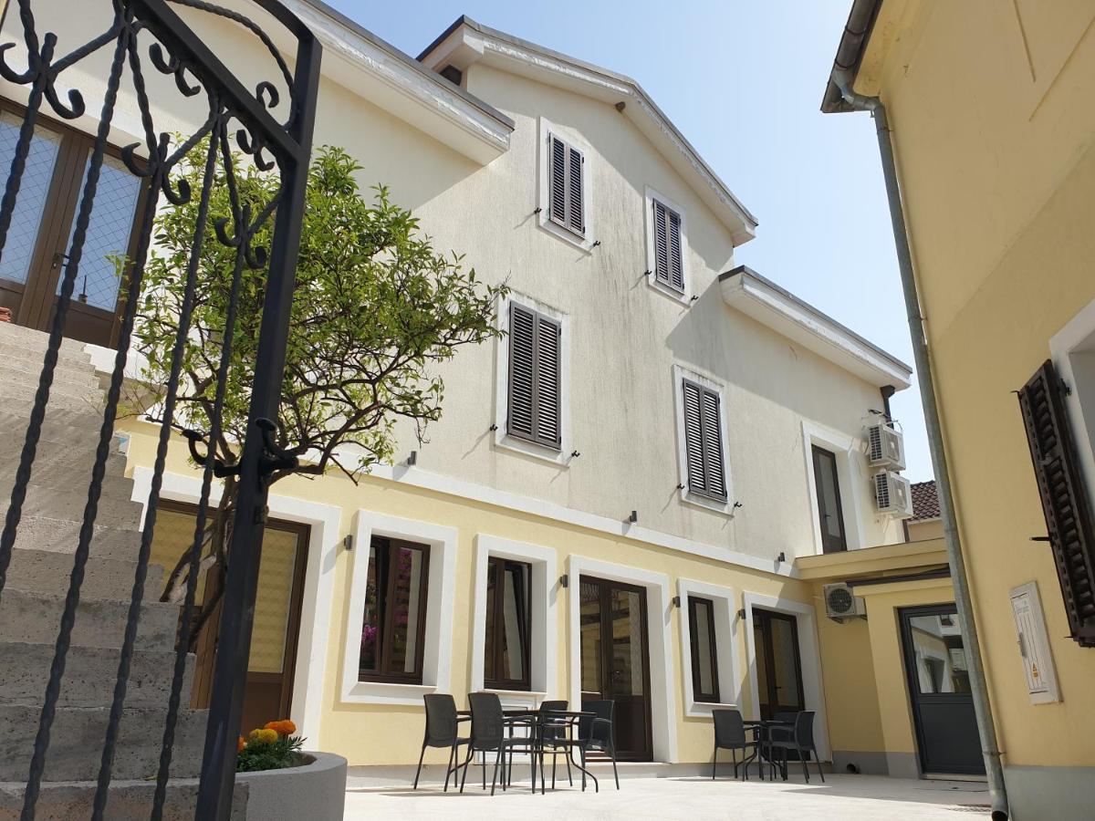 Appartamento Kotor Center W Esterno foto